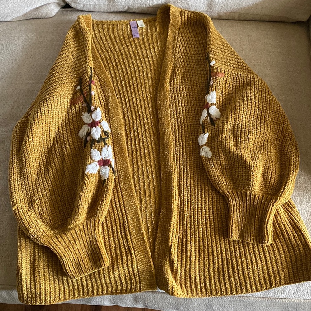 Mustard yellow cardigan